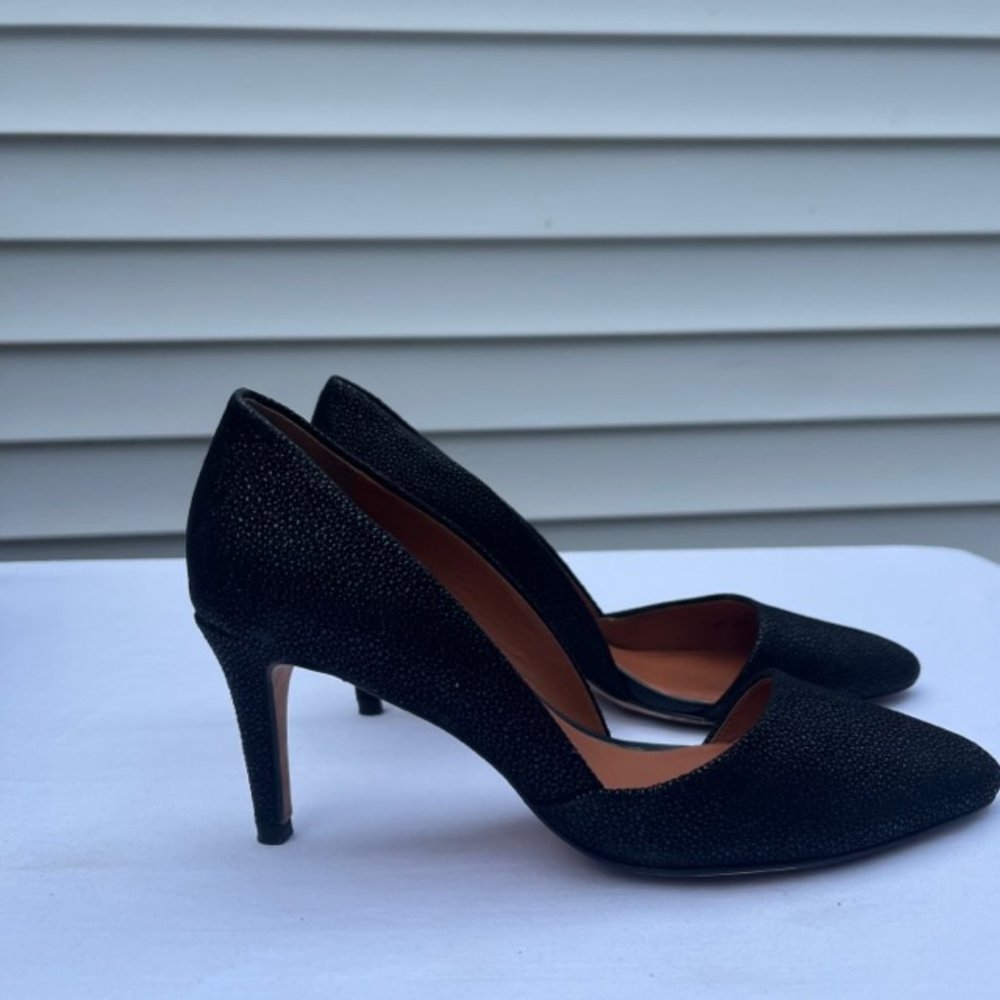 REBECCA MINKOFF Brie D'Orsay Black Stingray Print Pumps Size 6 1/2M - Picture 13 of 14